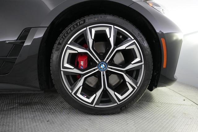 2023 BMW i4 — photo 7 of 20