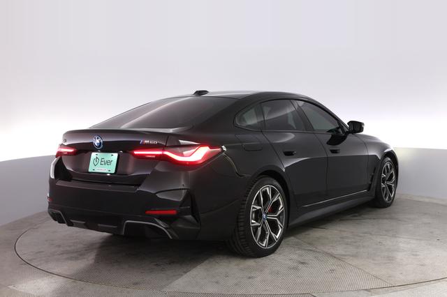 2023 BMW i4 — photo 2 of 20