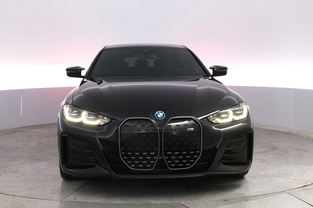 2023 BMW i4 — photo 9 of 20