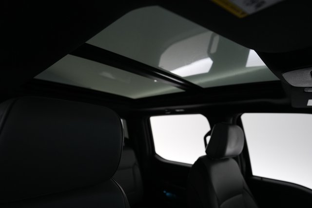 2023 Ford F-150 Lightning — photo 14 of 16