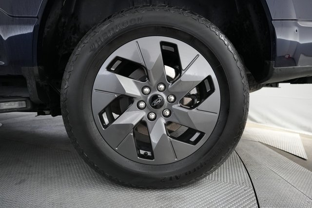 2023 Ford F-150 Lightning — photo 11 of 16