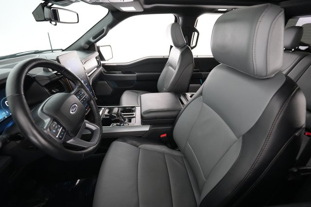 2023 Ford F-150 Lightning — photo 3 of 16