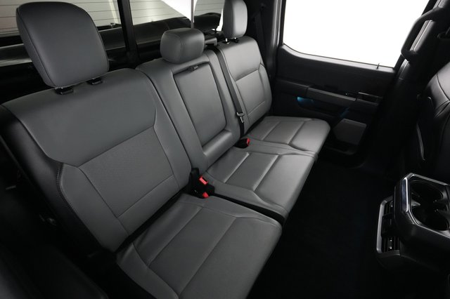2023 Ford F-150 Lightning — photo 4 of 16