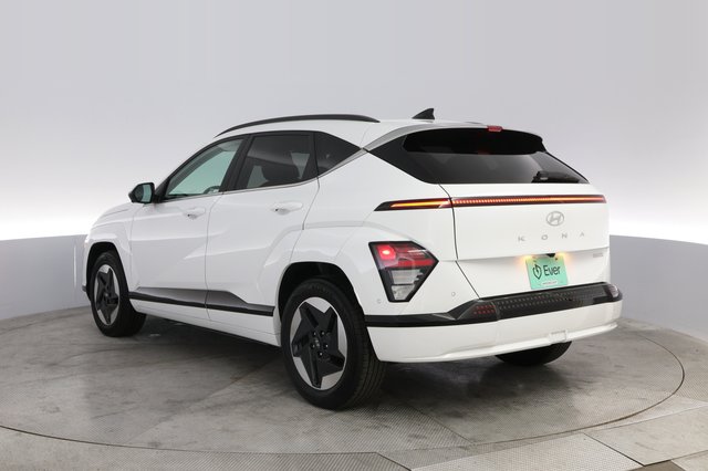 2024 Hyundai Kona Electric — photo 13 of 21