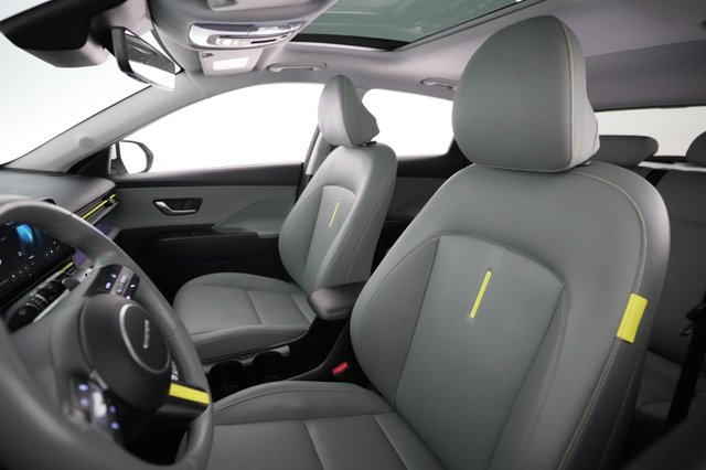 2024 Hyundai Kona Electric — photo 3 of 21