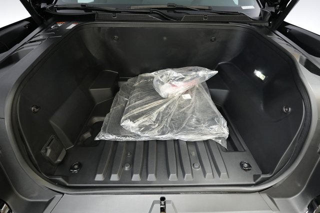 2024 Chevrolet Silverado EV — photo 15 of 16