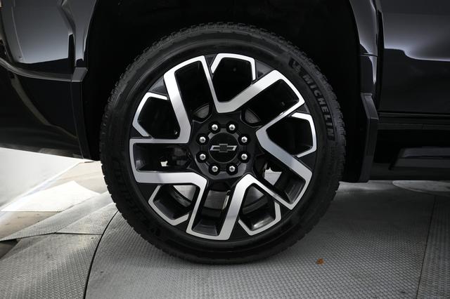 2024 Chevrolet Silverado EV — photo 9 of 16