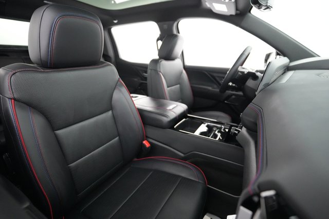 2024 Chevrolet Silverado EV — photo 13 of 16
