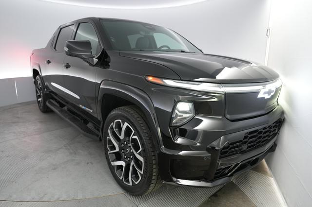 2024 Chevrolet Silverado EV — VIN 1GC40ZEL1RU300242