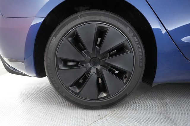 2024 Tesla Model 3 — photo 16 of 20