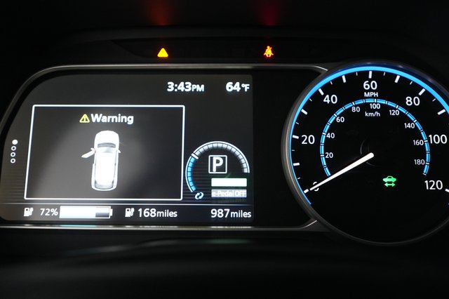 2024 Nissan LEAF — photo 5 of 20
