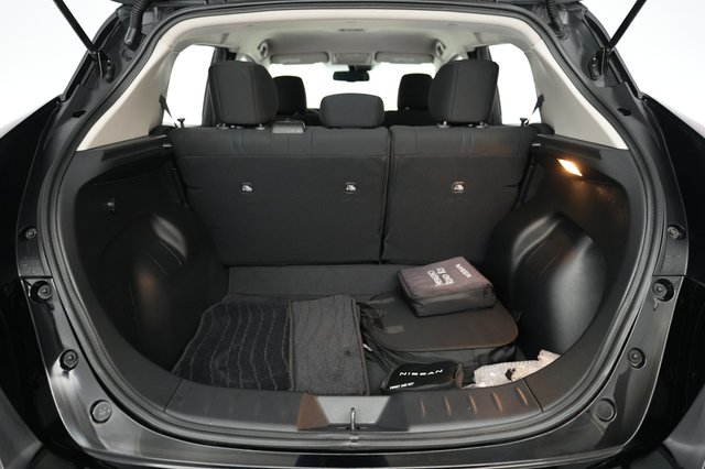 2024 Nissan LEAF — photo 6 of 20