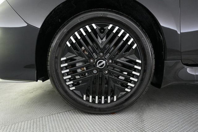 2024 Nissan LEAF — photo 15 of 20