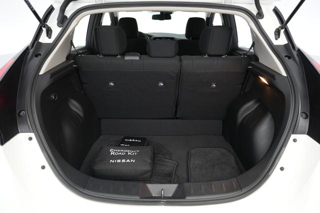 2023 Nissan LEAF — photo 6 of 20