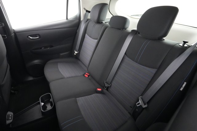 2023 Nissan LEAF — photo 19 of 20