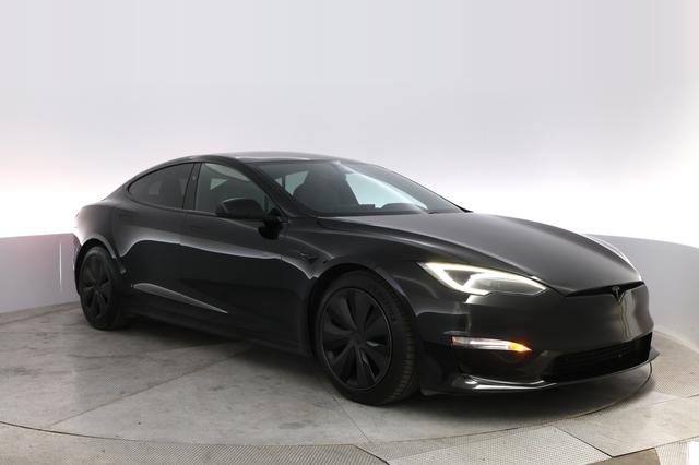 2023 Tesla Model S — photo 10 of 21