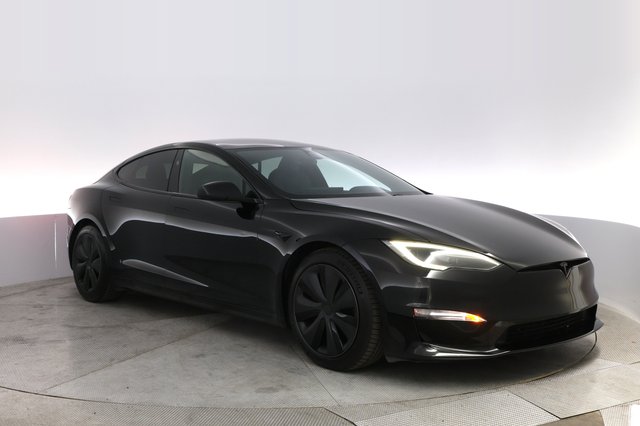 2023 Tesla Model S — photo 10 of 21