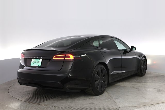 2023 Tesla Model S — photo 2 of 21
