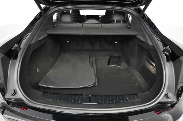 2023 Tesla Model S — photo 6 of 21
