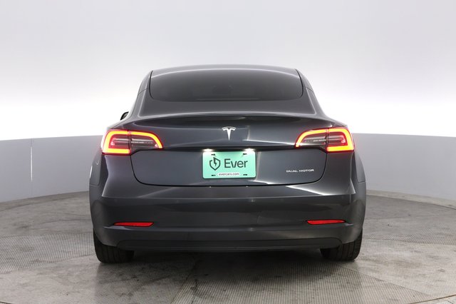 2022 Tesla Model 3 — photo 12 of 21