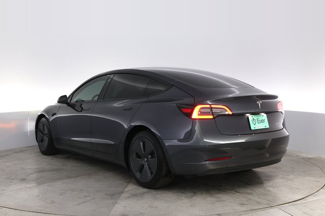 2022 Tesla Model 3 — photo 13 of 21