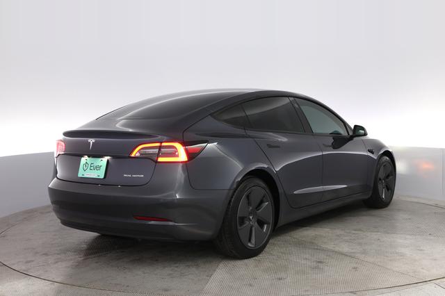 2022 Tesla Model 3 — photo 2 of 21