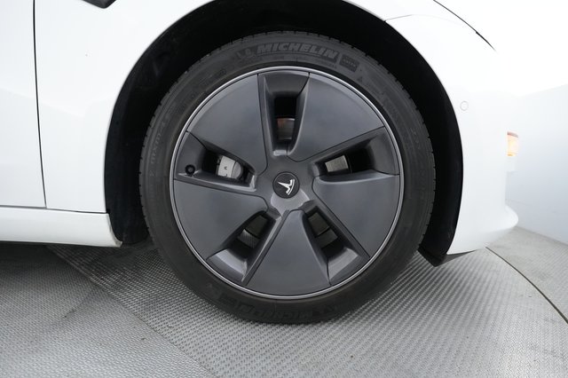 2022 Tesla Model 3 — photo 17 of 22
