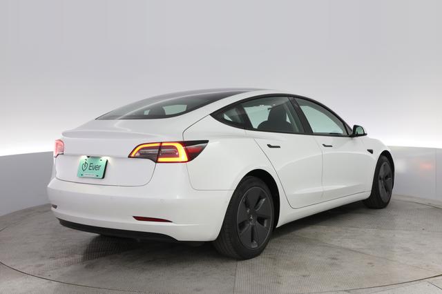 2022 Tesla Model 3 — photo 2 of 22