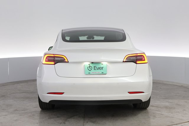 2022 Tesla Model 3 — photo 12 of 22