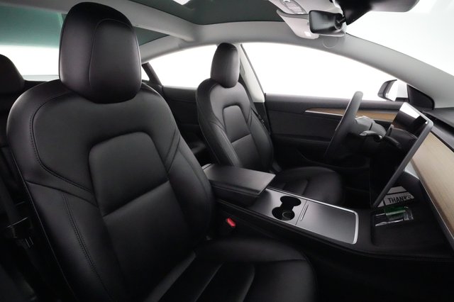 2022 Tesla Model 3 — photo 18 of 22