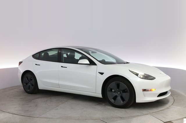 2022 Tesla Model 3 — photo 11 of 22