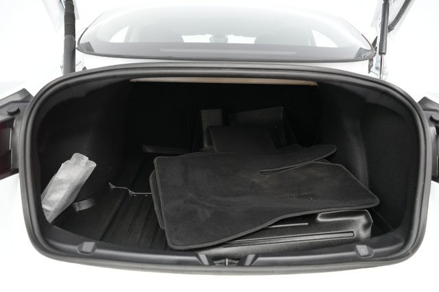 2022 Tesla Model 3 — photo 6 of 22