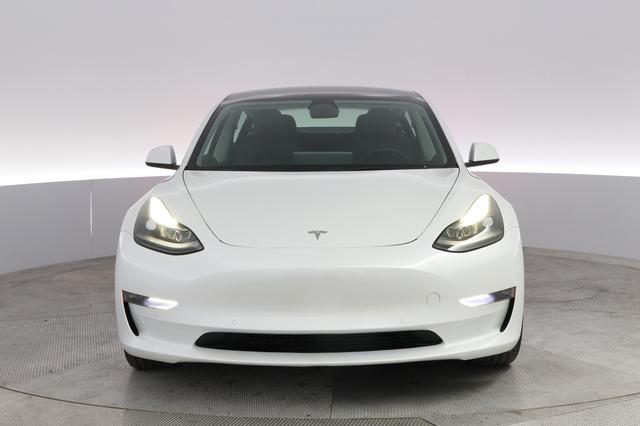 2022 Tesla Model 3 — photo 9 of 22