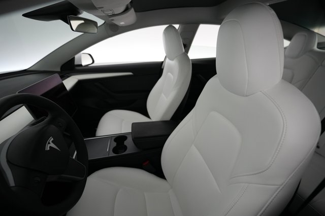 2022 Tesla Model 3 — photo 3 of 21