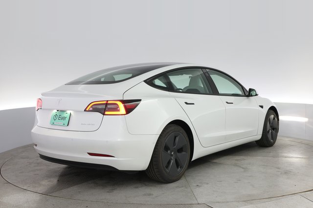 2022 Tesla Model 3 — photo 2 of 21