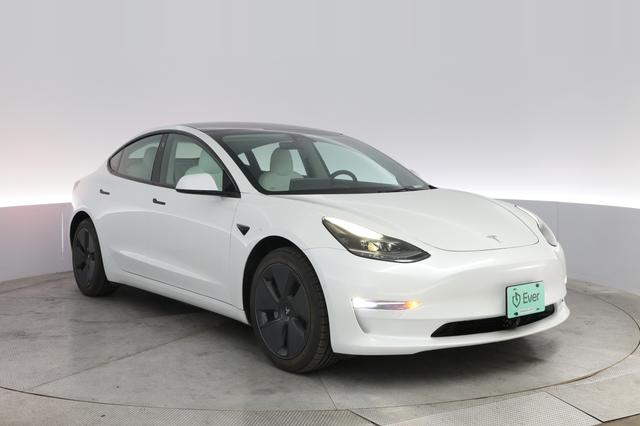 2022 Tesla Model 3 — photo 10 of 21