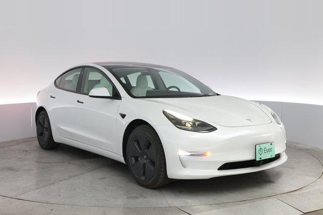 2022 Tesla Model 3 — photo 10 of 21