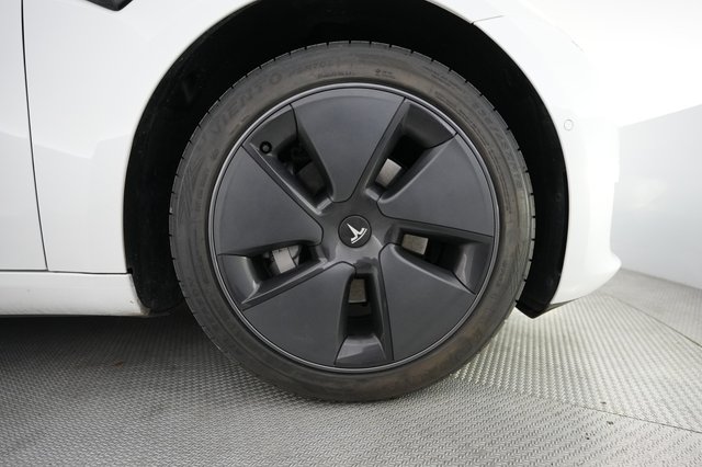 2022 Tesla Model 3 — photo 17 of 21