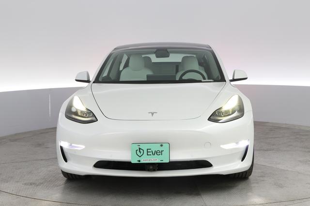 2022 Tesla Model 3 — photo 9 of 21