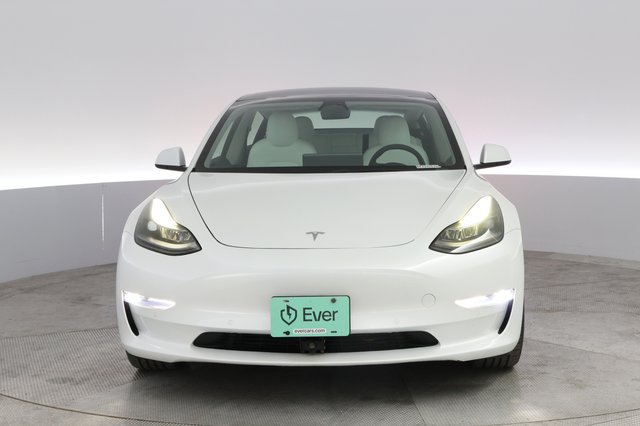 2022 Tesla Model 3 — photo 9 of 21