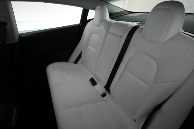 2022 Tesla Model 3 — photo 18 of 21