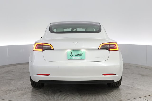 2022 Tesla Model 3 — photo 12 of 21