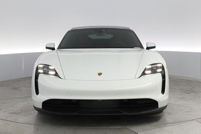 2021 Porsche Taycan — photo 9 of 20
