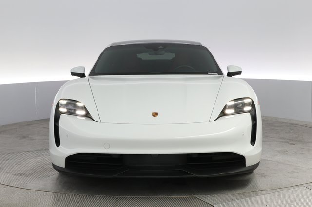 2021 Porsche Taycan — photo 9 of 20