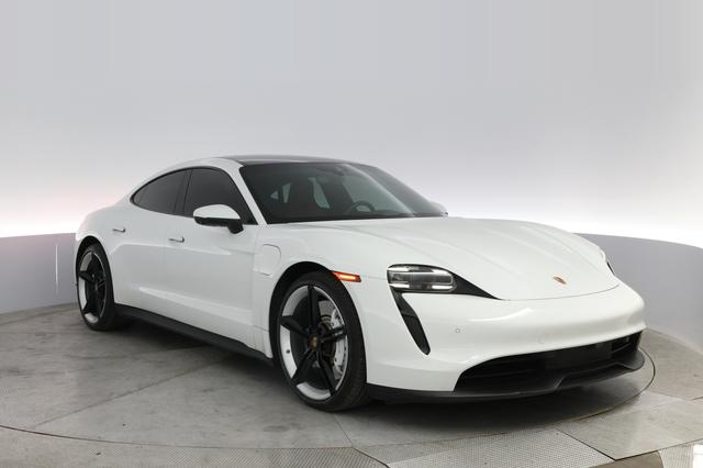 2021 Porsche Taycan — photo 10 of 20