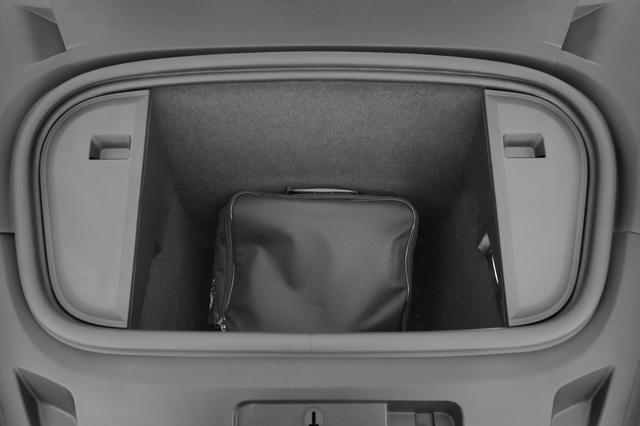 2021 Porsche Taycan — photo 6 of 20