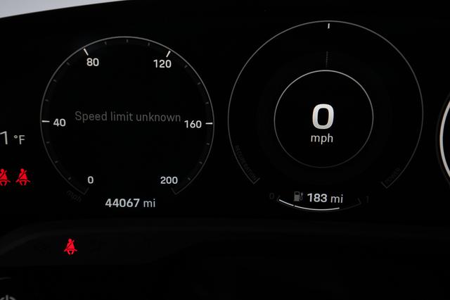 2021 Porsche Taycan — photo 5 of 20