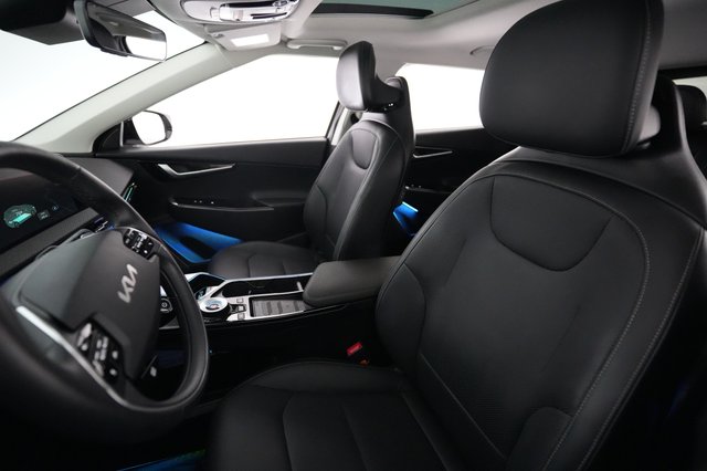 2022 Kia EV6 — photo 3 of 21