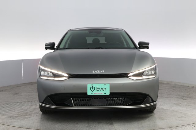 2022 Kia EV6 — photo 9 of 21