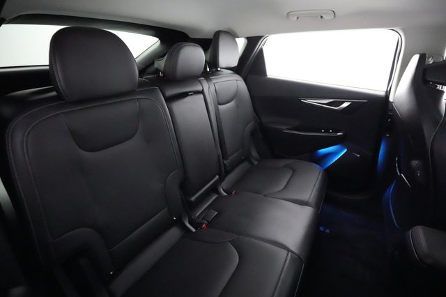 2022 Kia EV6 — photo 4 of 21